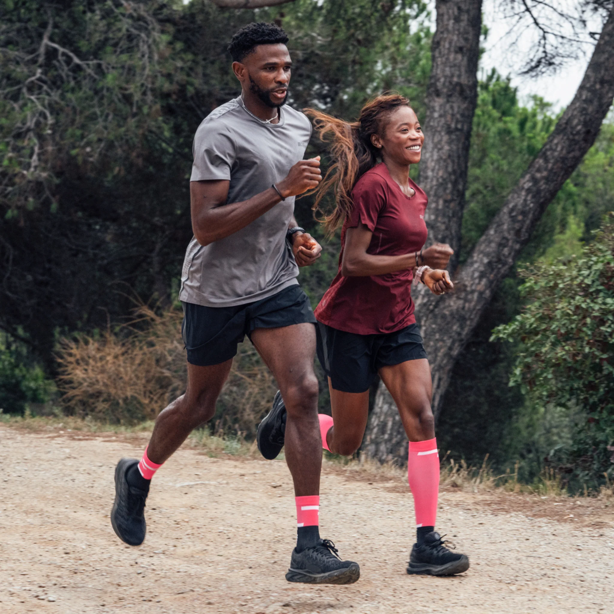 The Run Compression Mid Cut Socks 4.0, Women 25 The Run Compression Mid Cut Socks 4.0, Women